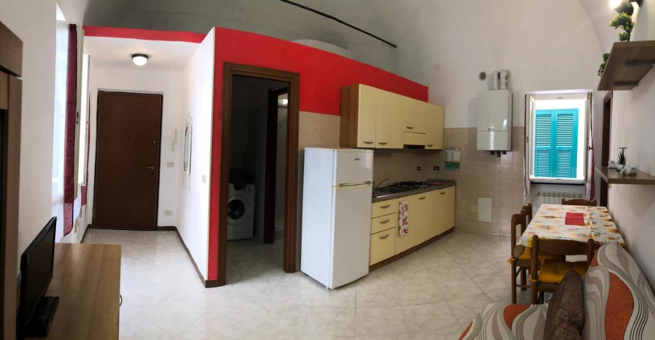 Appartamenti A Due Passi Dal Mare Spotorno Exterior photo
